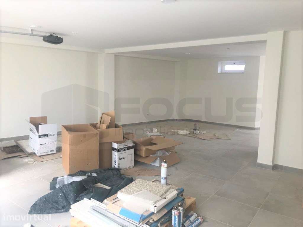 Moradia T3 de traça antiga, renovada, Oliveira de Azeméis - Grande imagem: 3/31