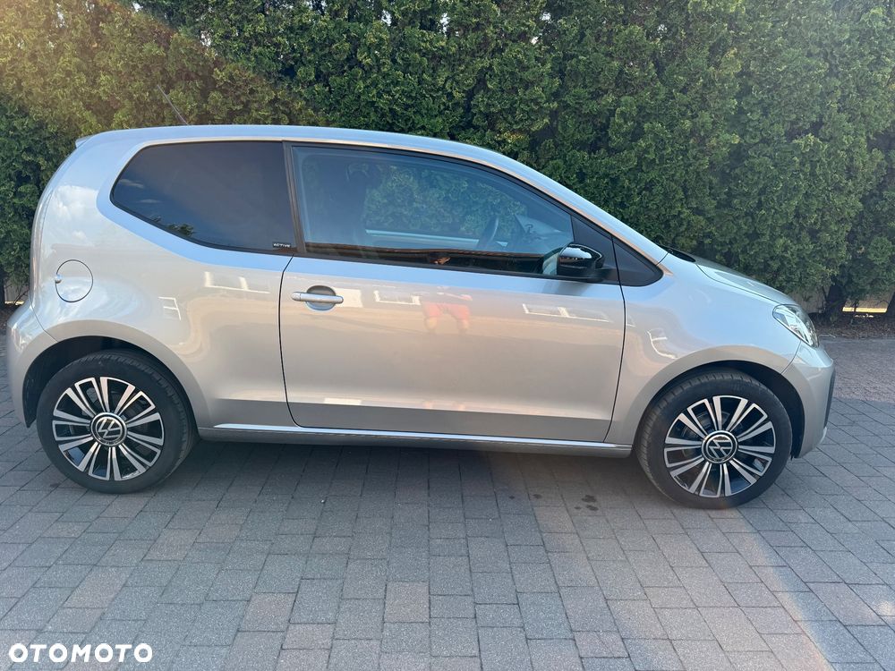 Volkswagen up! Active - 12