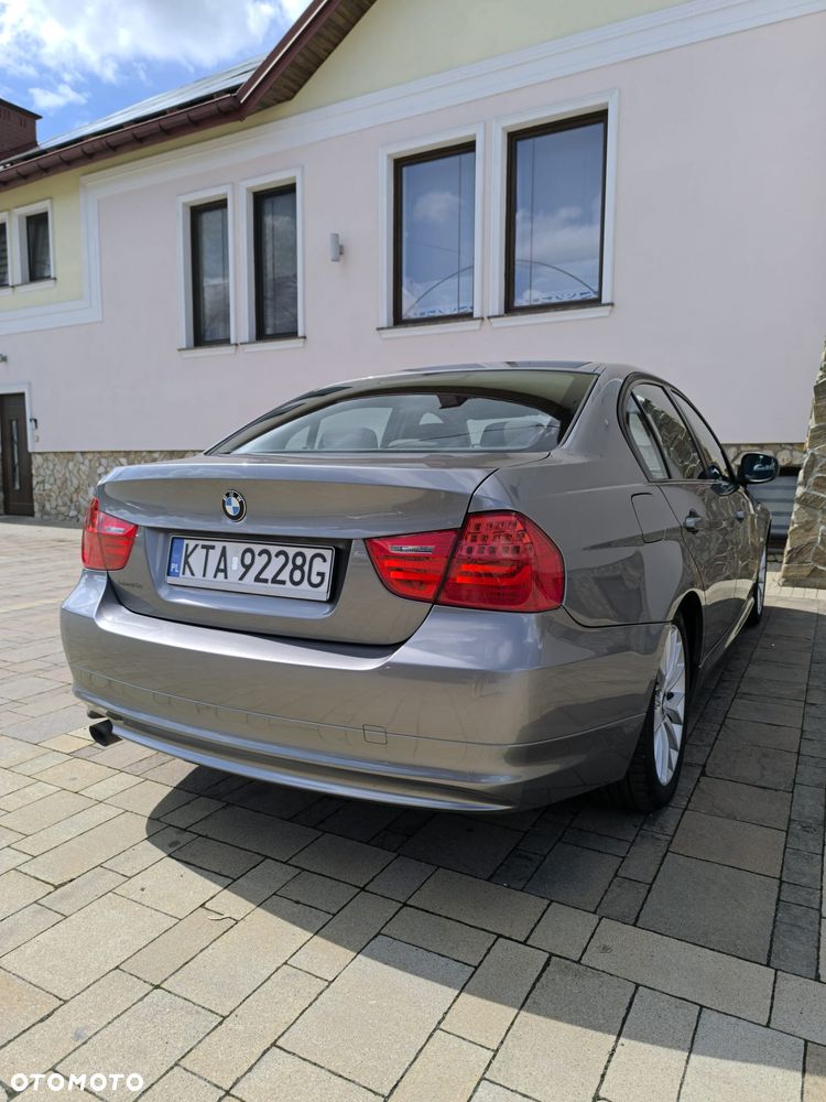BMW Seria 3 316d - 8