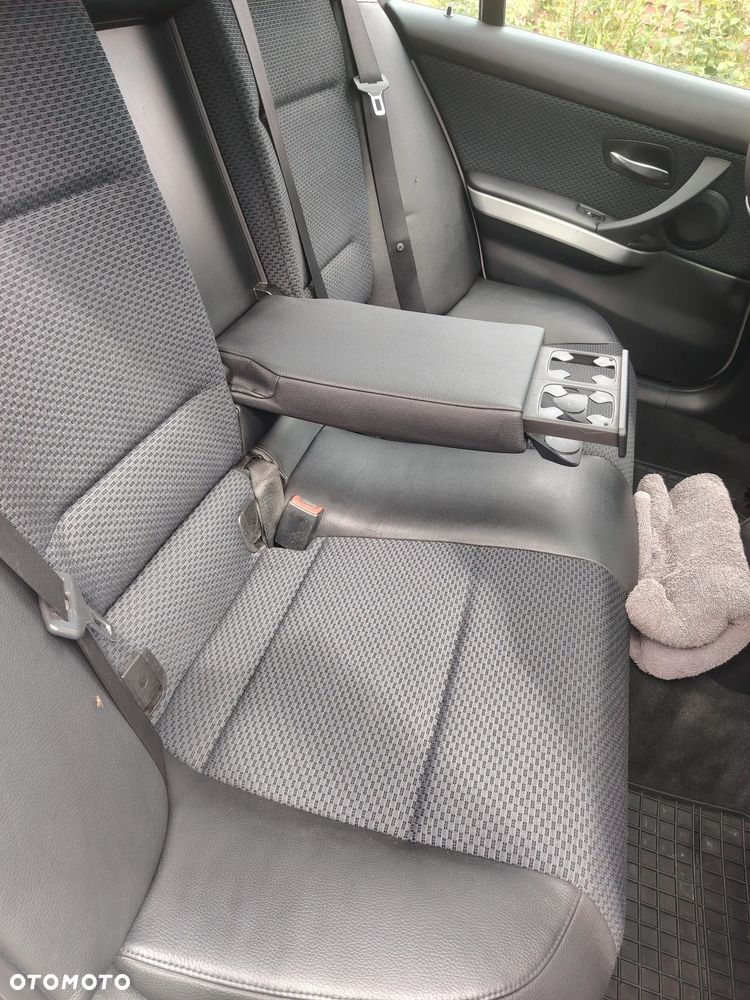 BMW Seria 3 318d - 9