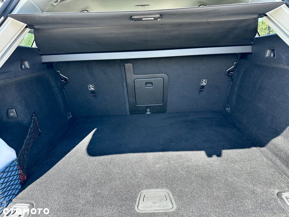 Volvo XC 60 B5 B AWD Plus Dark - 8