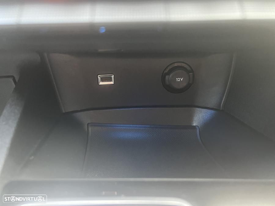 Peugeot 3008 225 e-EAT8 Allure Pack - 33