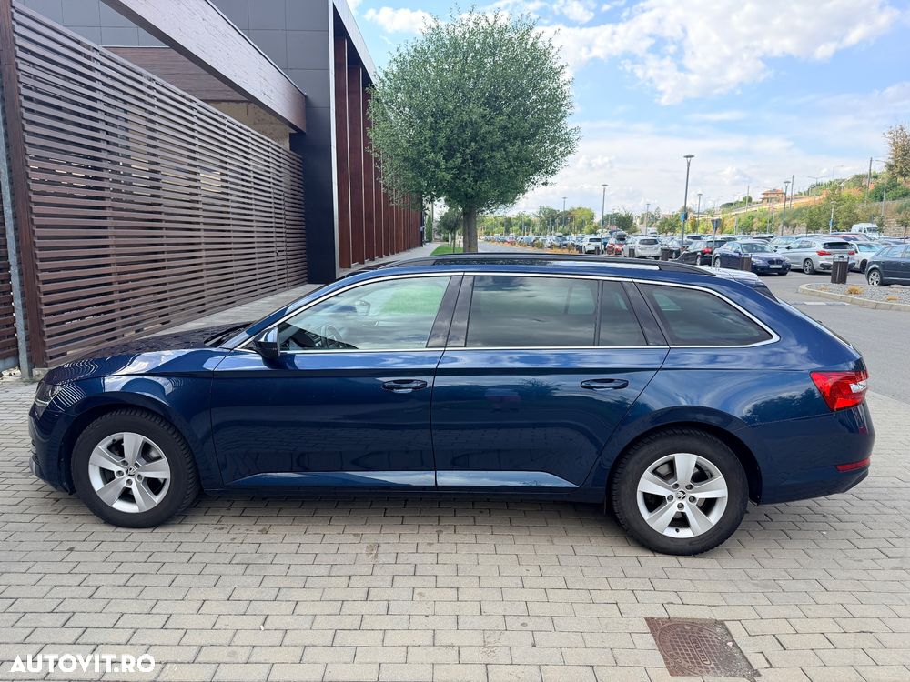 Skoda Superb 2.0 TDI DSG Ambition - 10