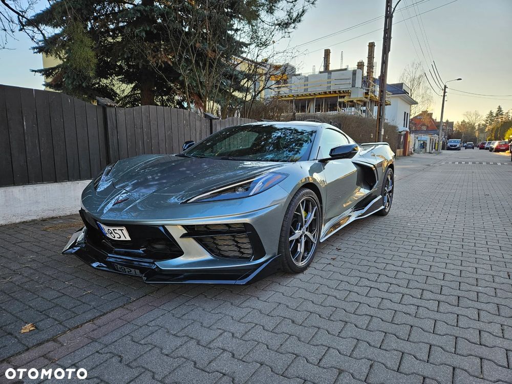 Chevrolet Corvette - 4