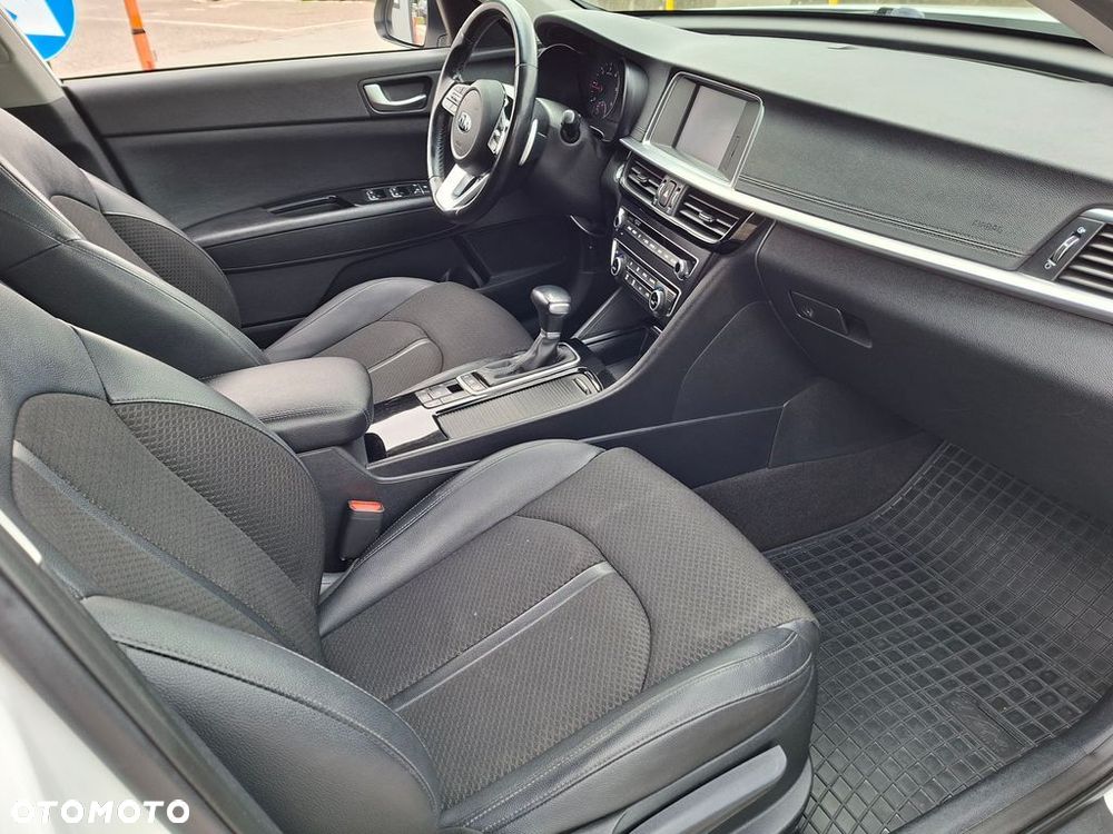 Kia Optima - 20