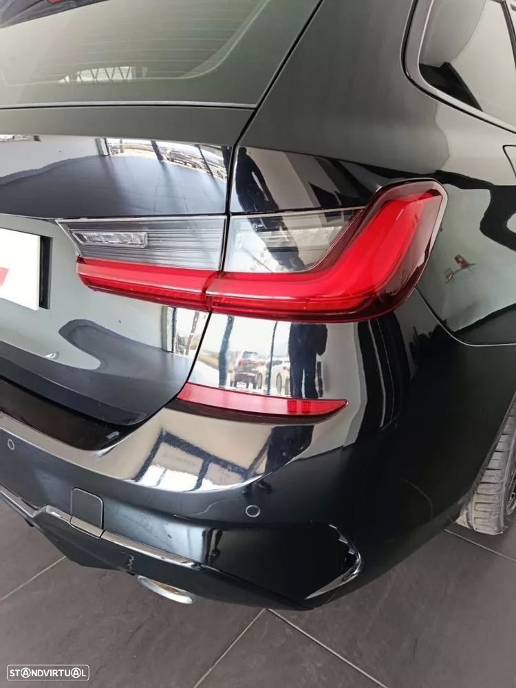 BMW 320 d Pack Desportivo M Auto - 18