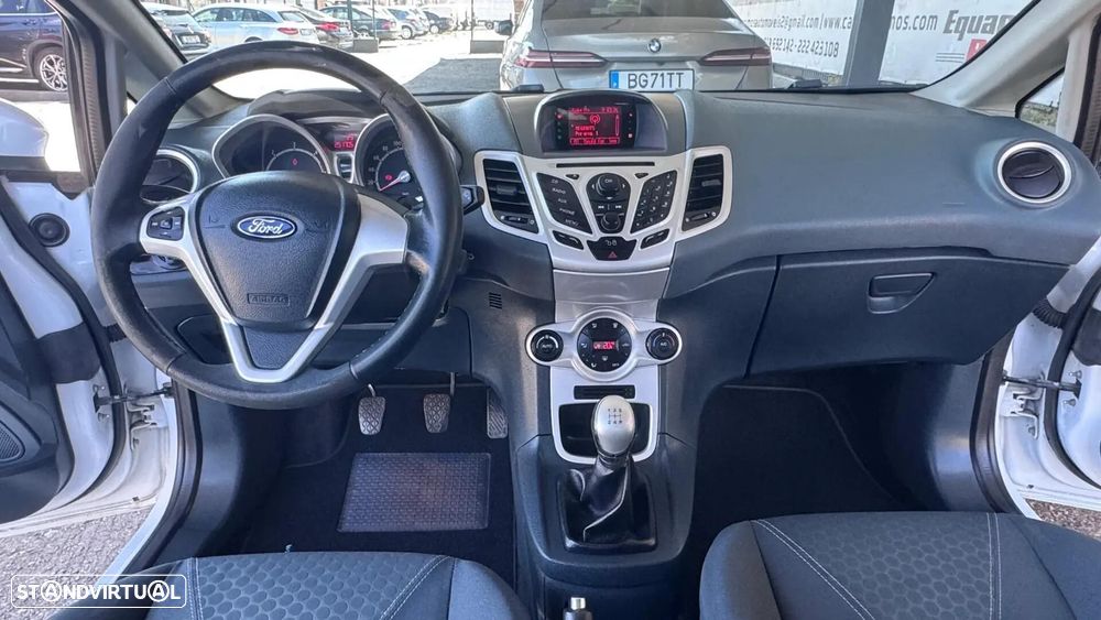 Ford Fiesta - 13