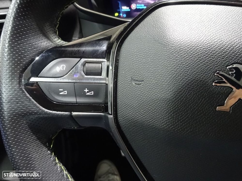 Peugeot 2008 1.5 BlueHDi GT - 18