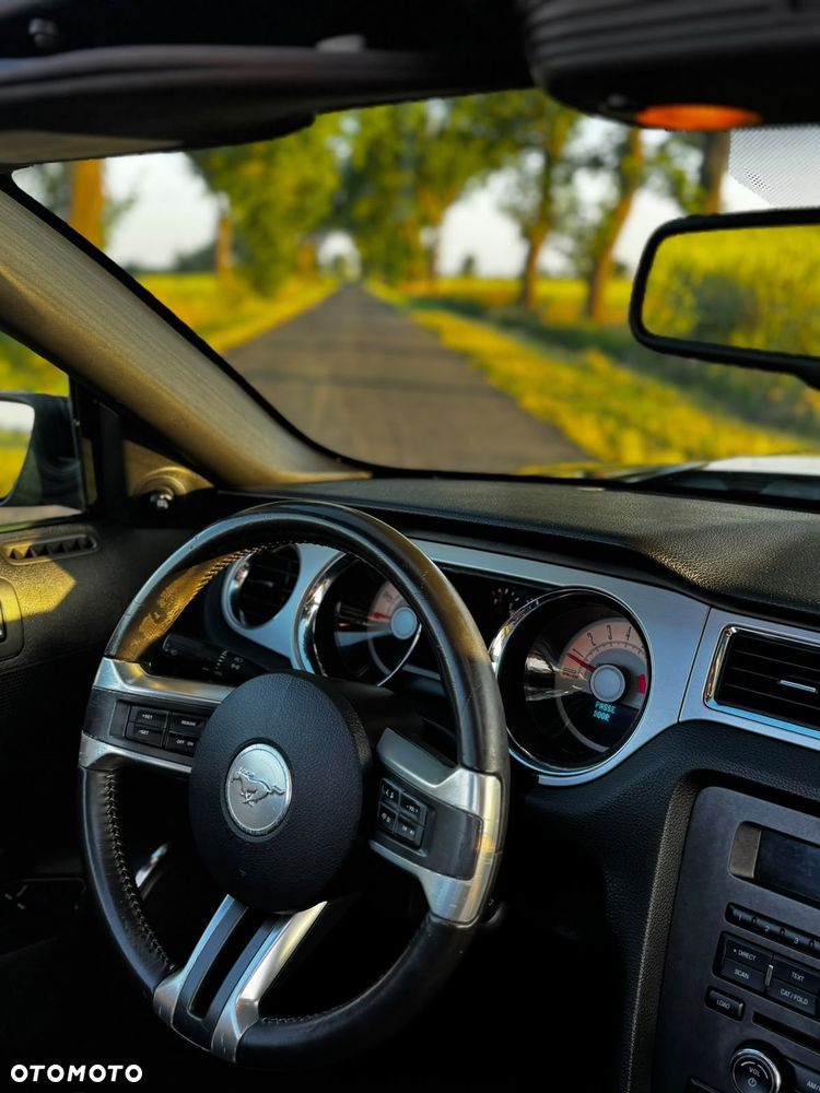 Ford Mustang - 11