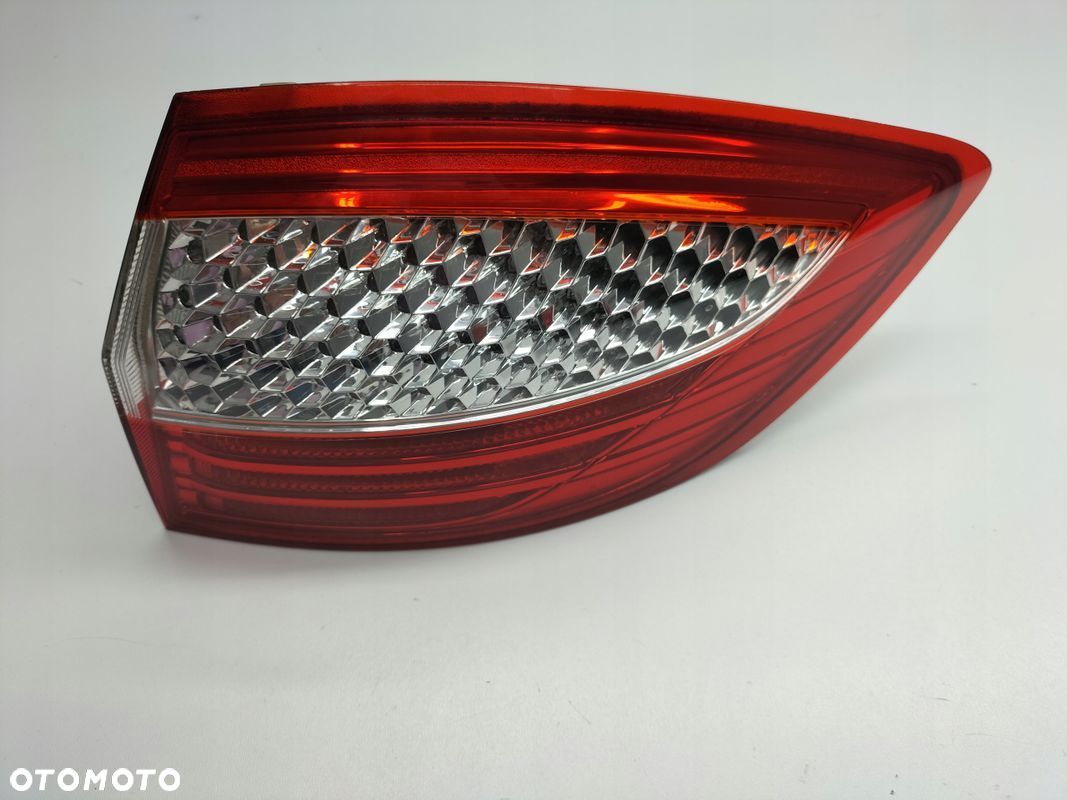 LAMPA PRAWY TYŁ FORD MONDEO MK4 7S71-13404-B ORYGINAŁ - 1