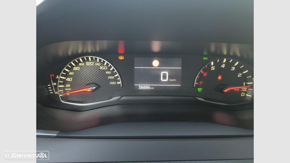 Peugeot 2008 1.2 PureTech Active - 8