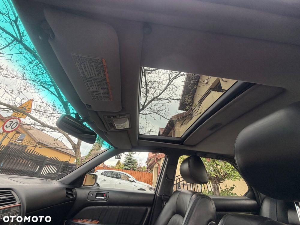 Lexus LS Standard - 14