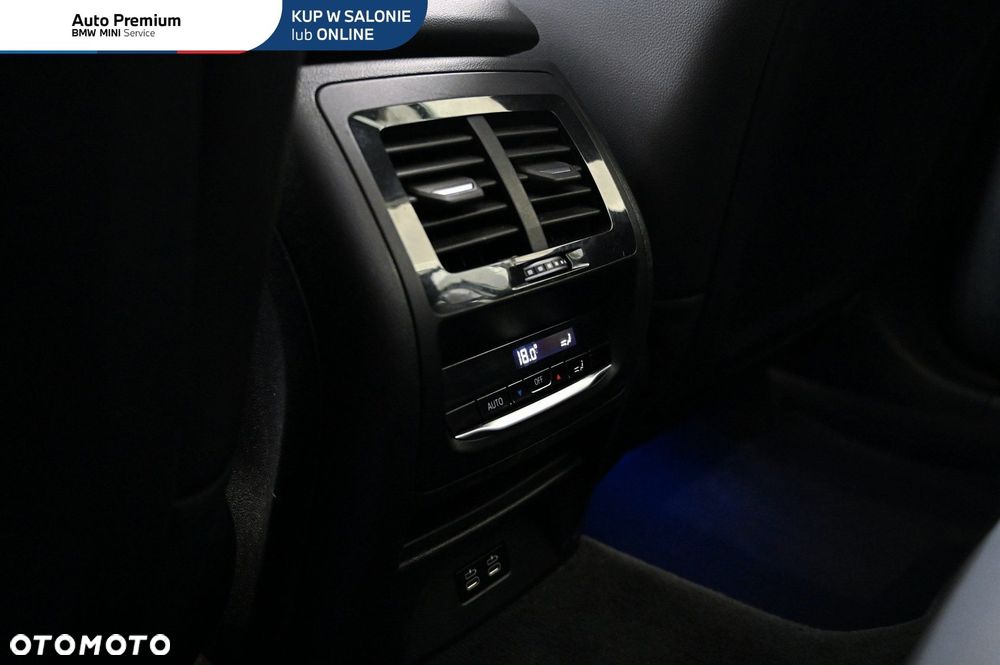 BMW X3 xDrive20i Advantage - 16