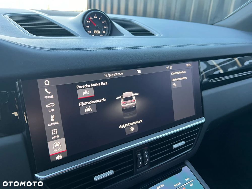 Porsche Cayenne Tiptronic S - 12