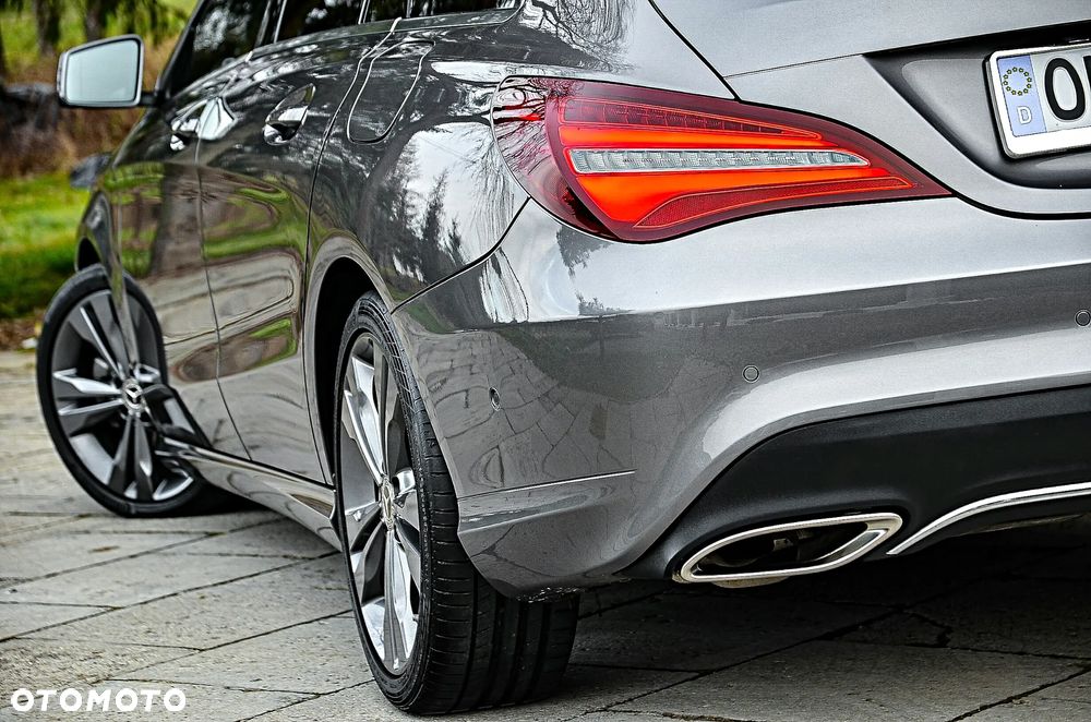 Mercedes-Benz CLA 200 7G-DCT UrbanStyle Edition - 16