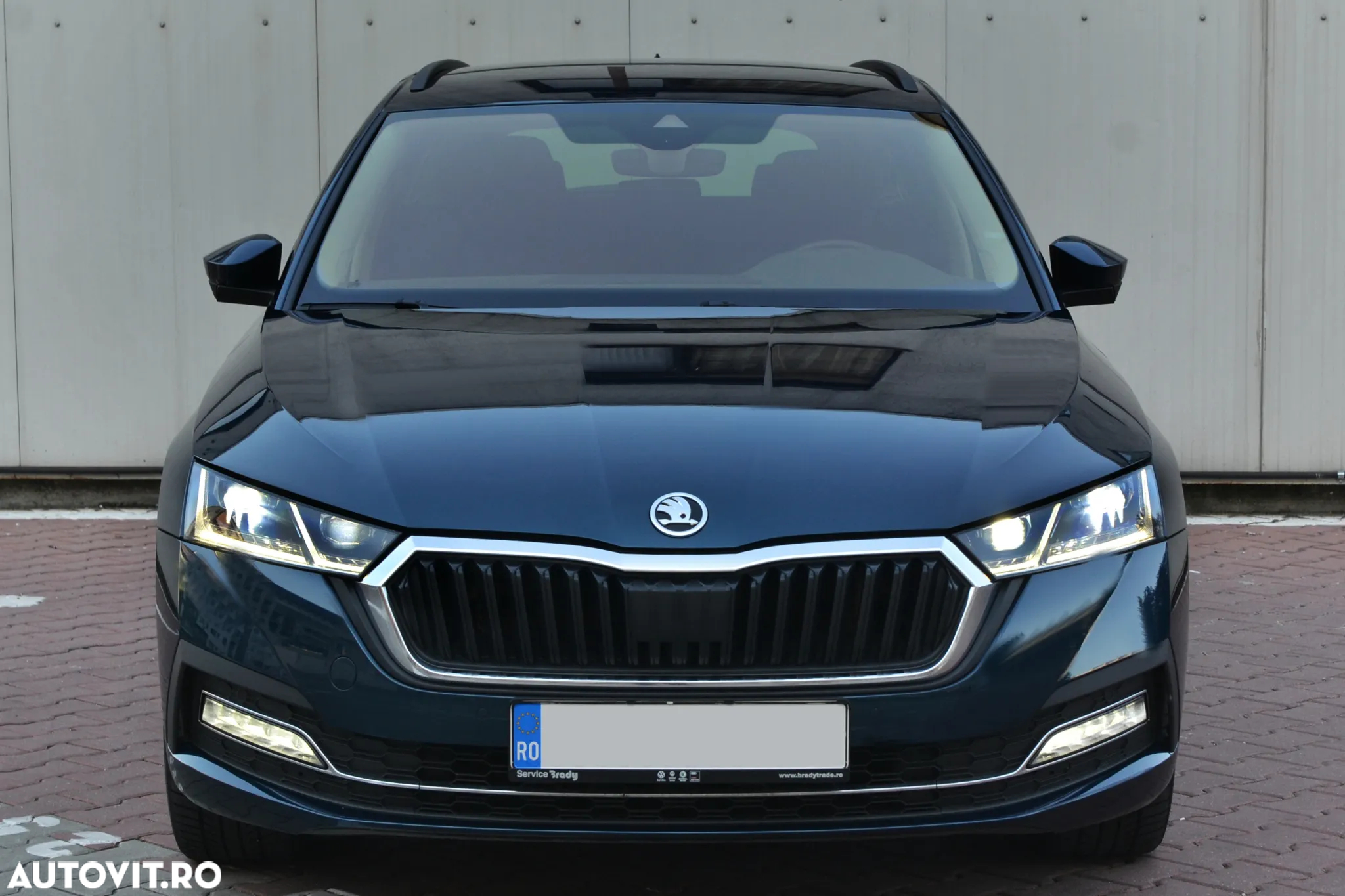 Skoda Octavia Combi 2.0 TDI DSG 4X4 Style - 2