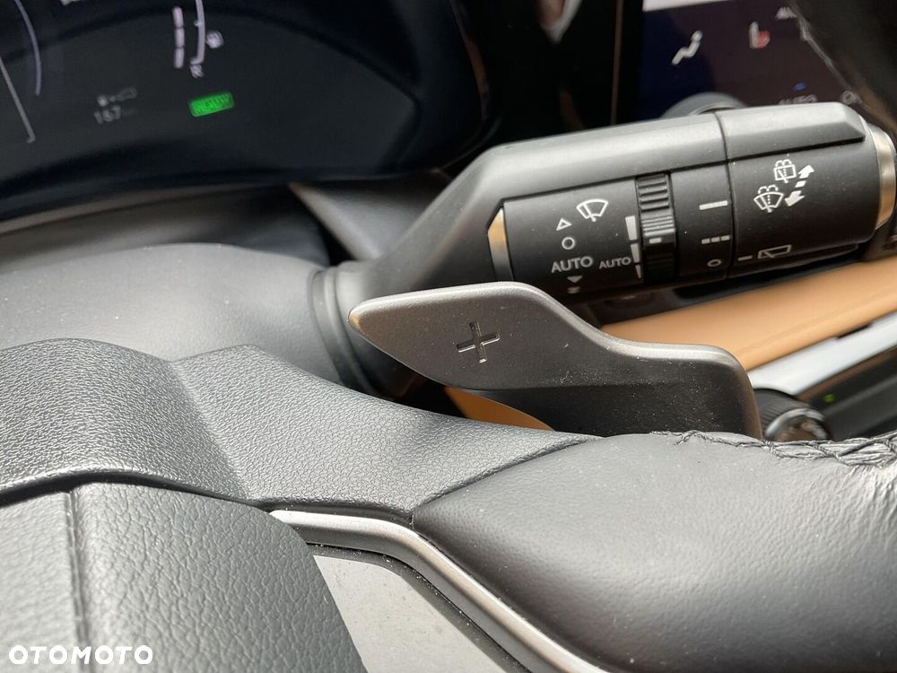 Lexus NX 350h Omotenashi AWD - 32