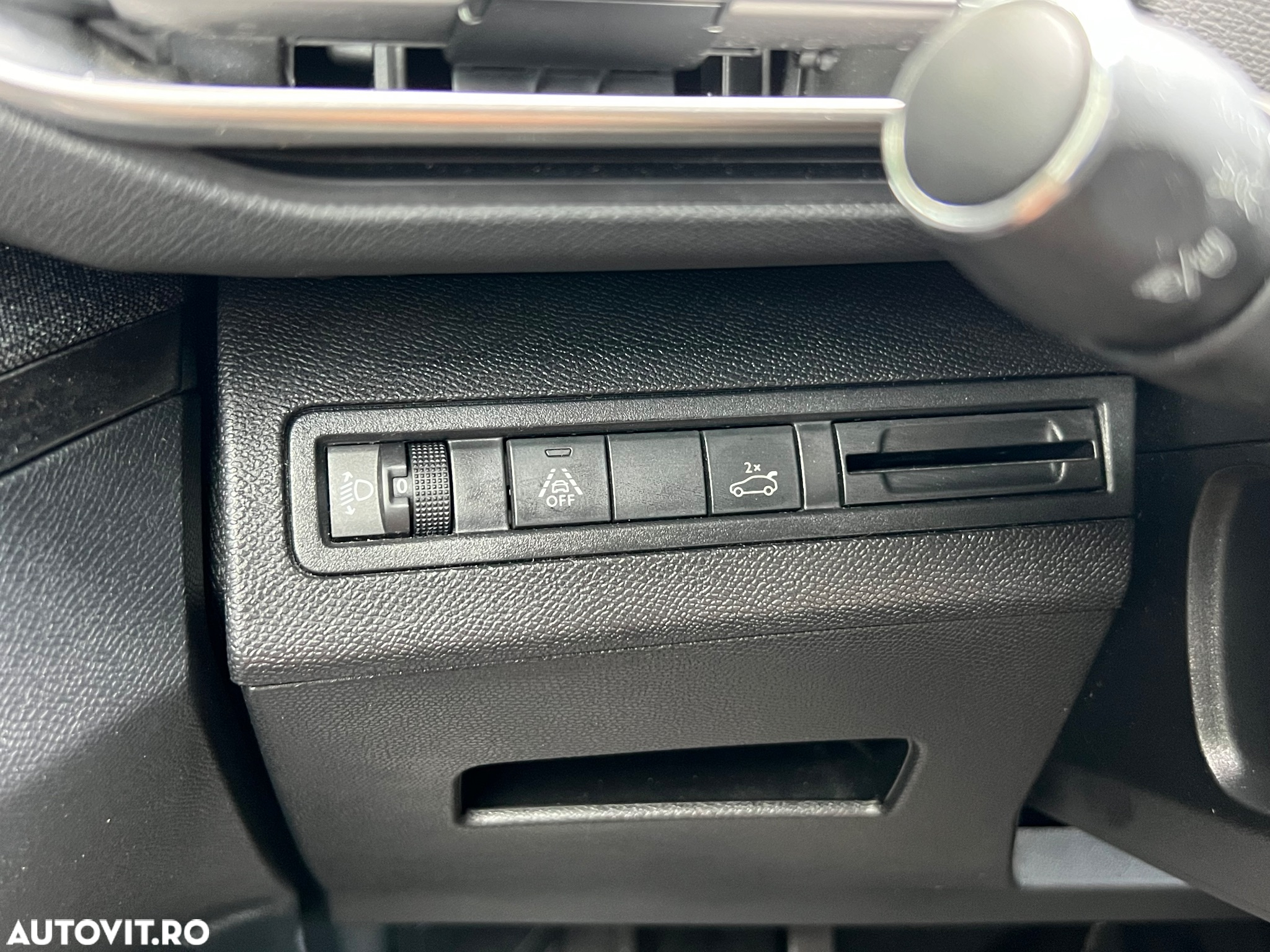 Peugeot 3008 1.5 BlueHDI 130 S&S BVM6 Allure - 22