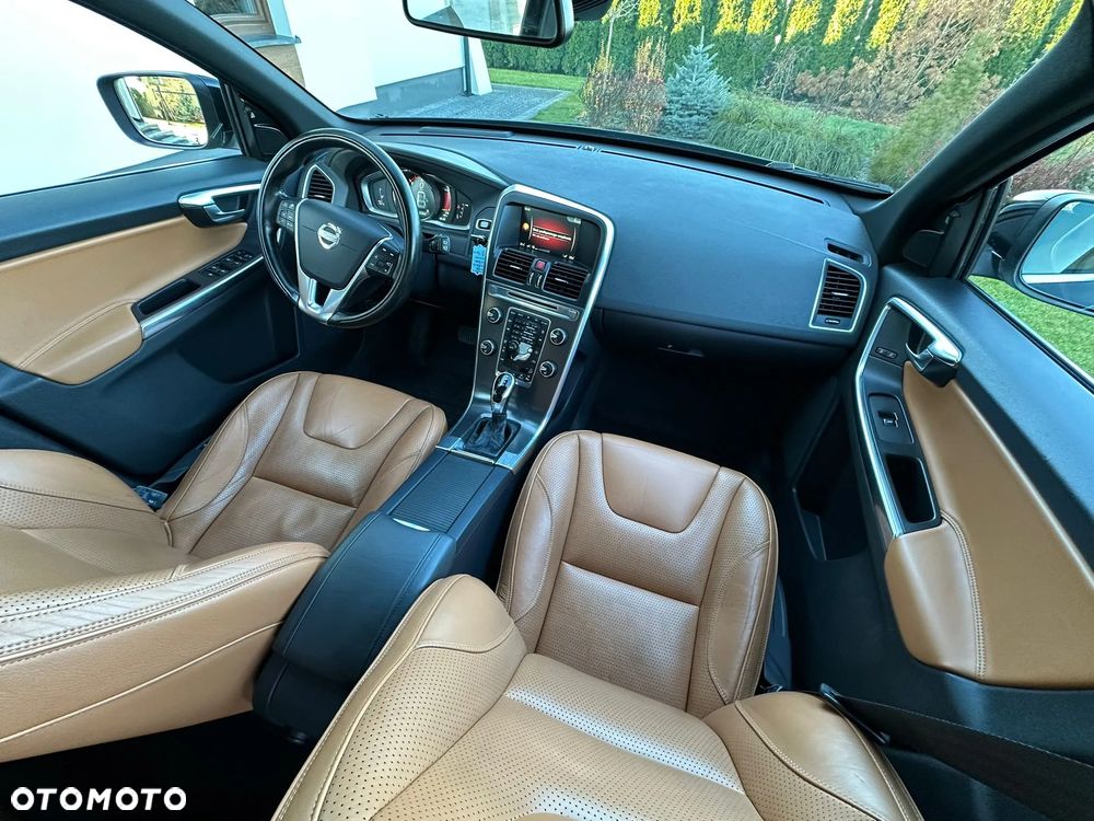 Volvo XC 60 D5 AWD Geartronic Summum - 7