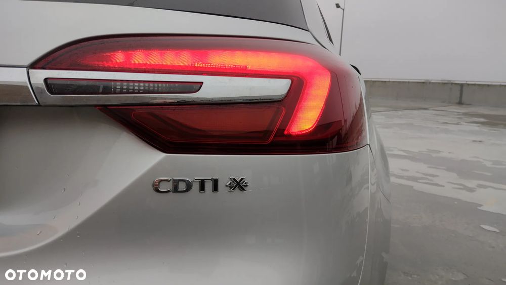 Opel Insignia 2.0 CDTI 4x4 Sports Tourer - 11