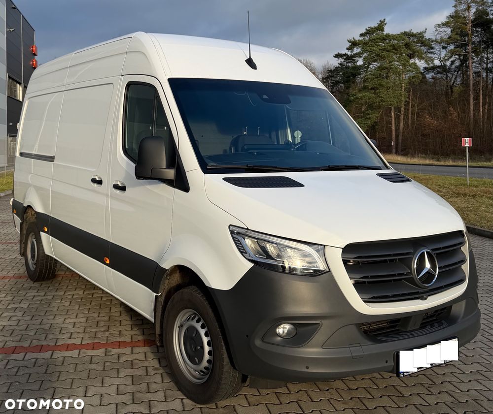 Mercedes-Benz Sprinter 319 - 2