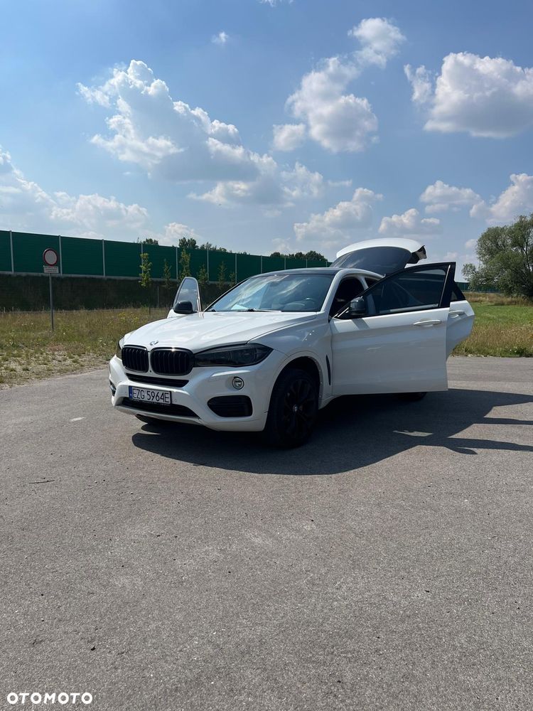 BMW X6 xDrive40d - 11