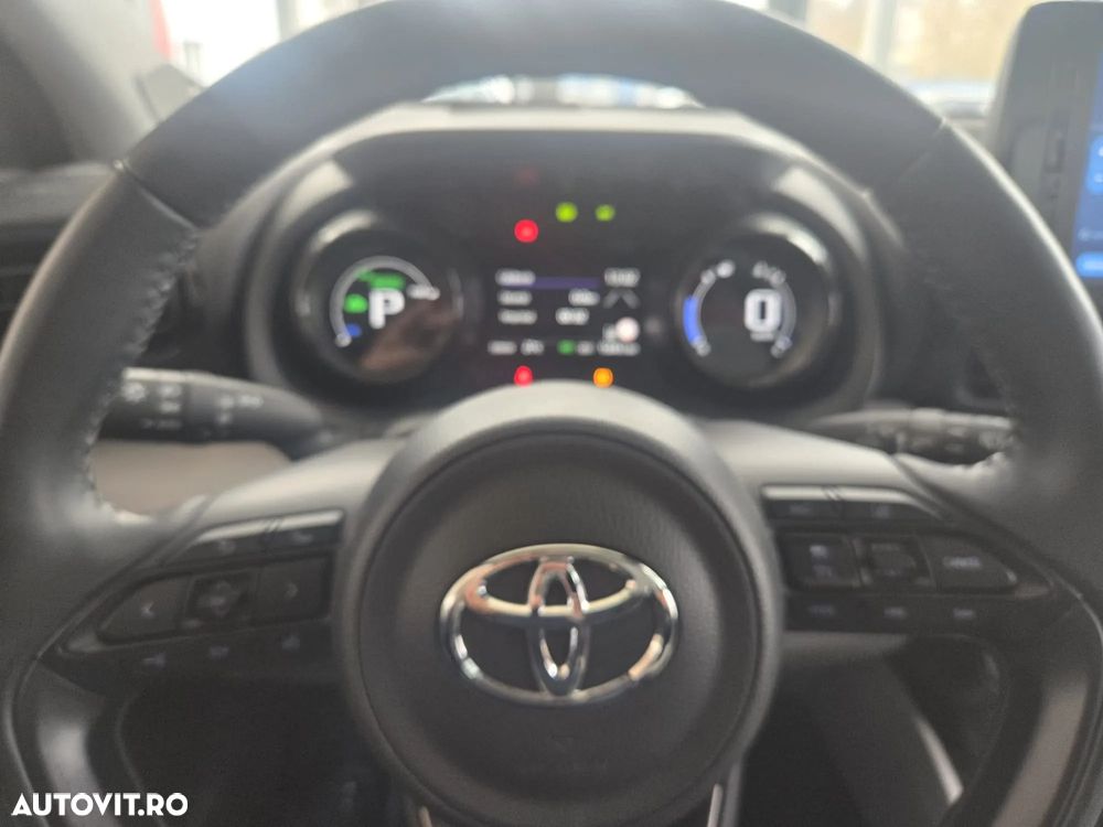 Toyota Yaris 1.5 VVT-i HSD Exclusive Elegant - 10