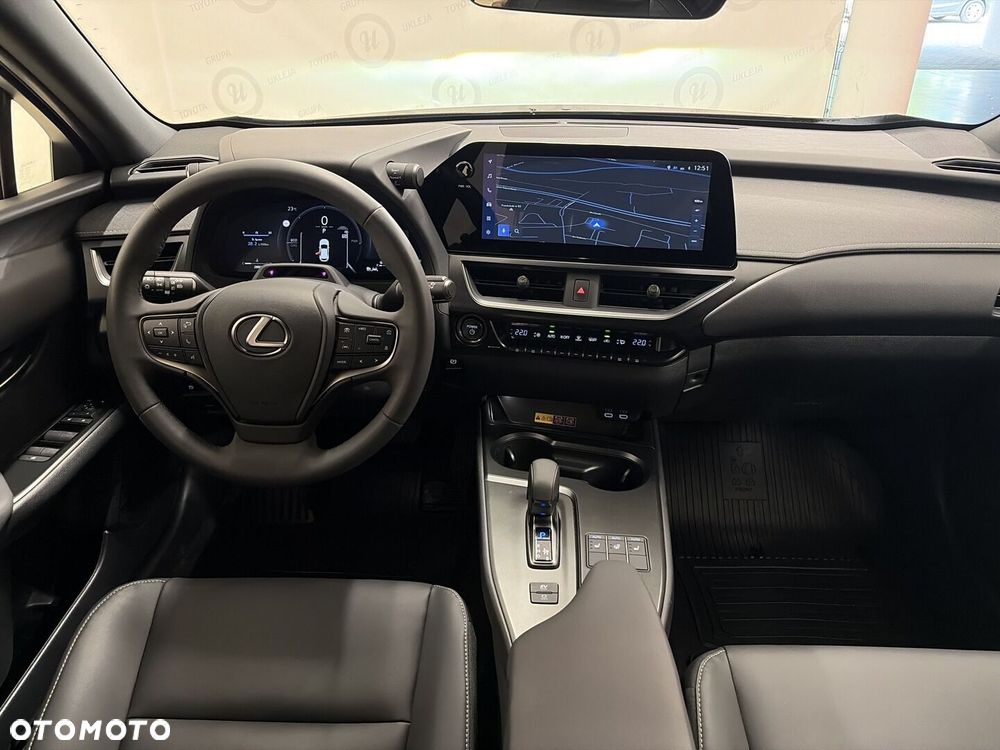 Lexus UX 300h F Sport Design - 4
