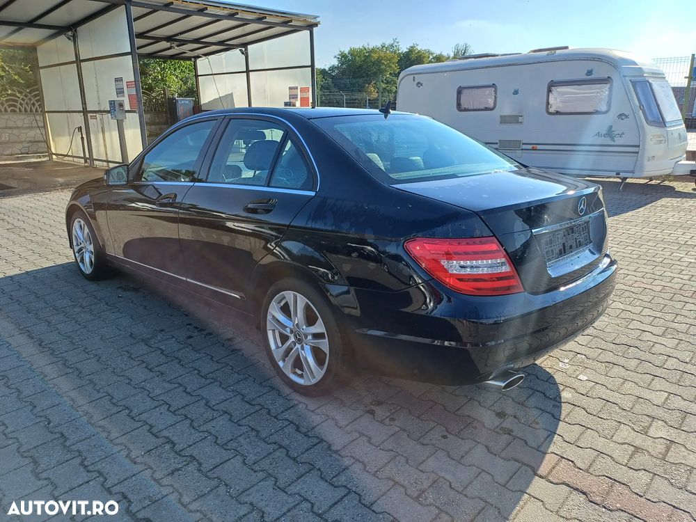 Mercedes-Benz C 180 (BlueEFFICIENCY) Avantgarde - 5