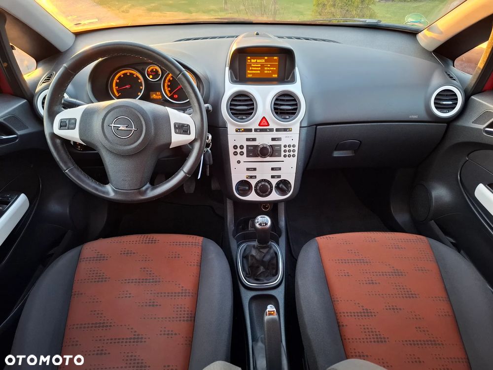 Opel Corsa 1.4 16V Satellite - 33