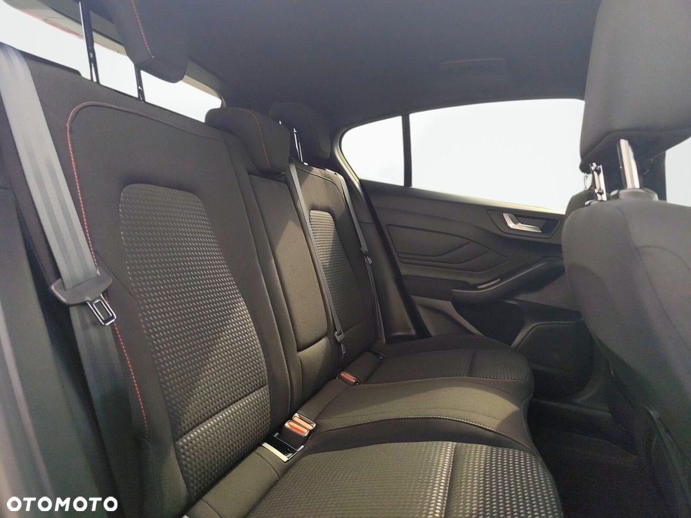 Ford Focus - 16