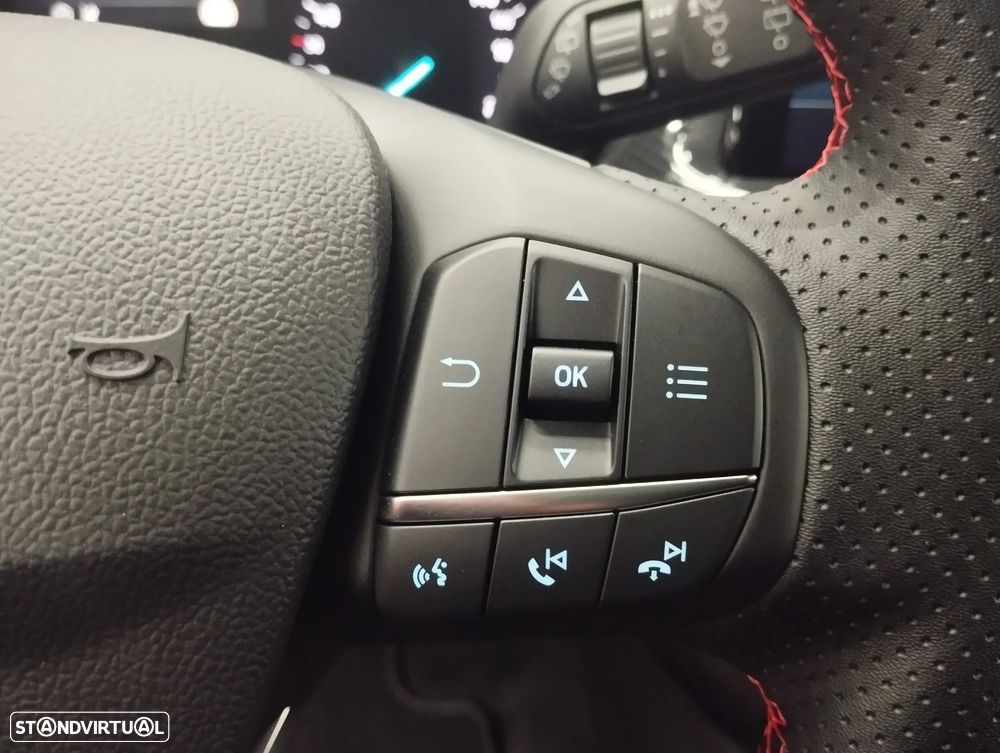 Ford Focus 1.0 EcoBoost MHEV ST-Line - 22