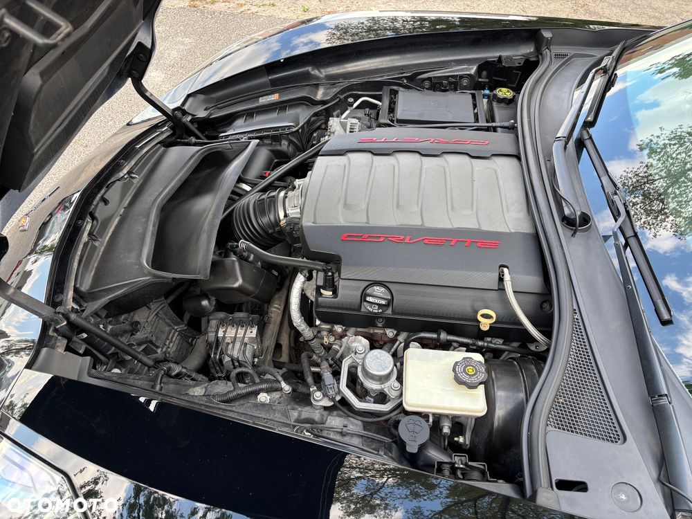 Chevrolet Corvette - 25