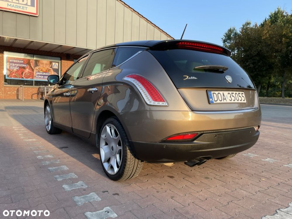 Lancia Delta 1.8 T-Jet Executive Sportronic - 7