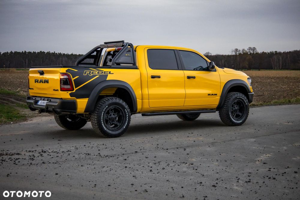 RAM 1500 Crew Cab Shortbed Rebel - 33