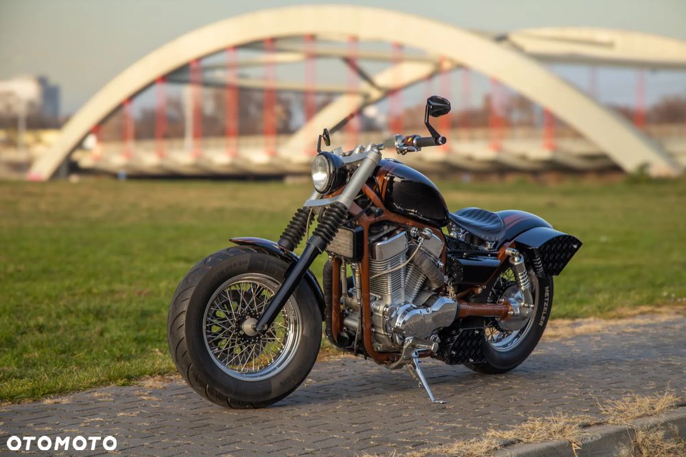 Suzuki Intruder - 6