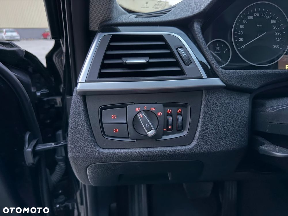 BMW Seria 3 320d Advantage - 29