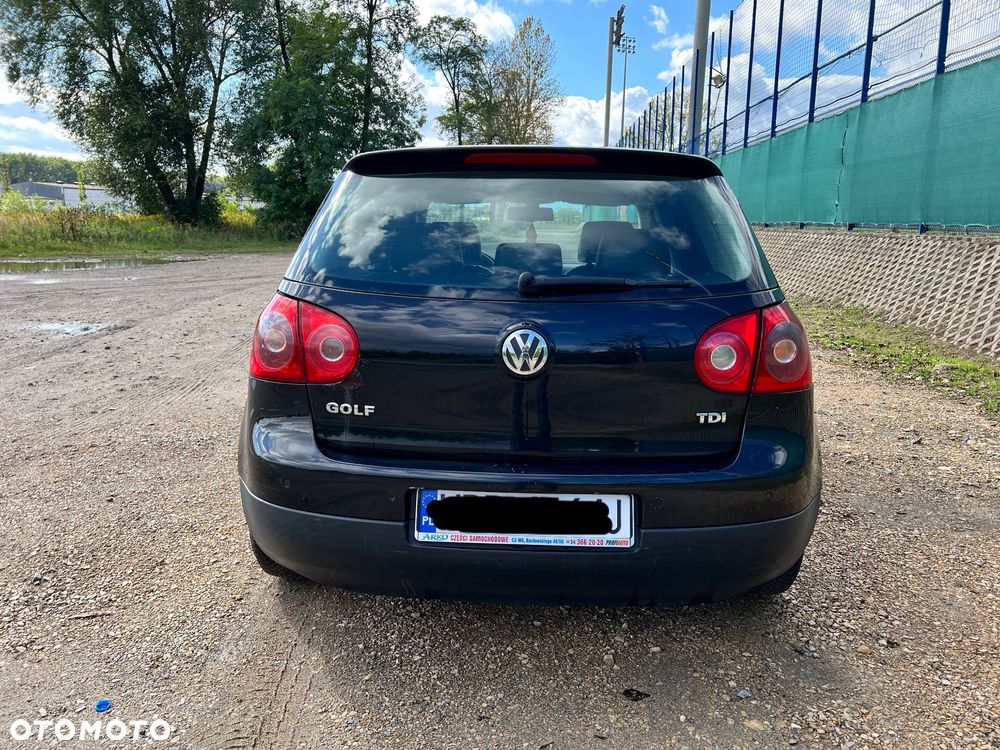 Volkswagen Golf V 1.9 TDI Comfortline - 2