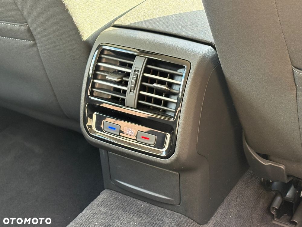 Volkswagen Passat 2.0 TDI SCR Business - 13