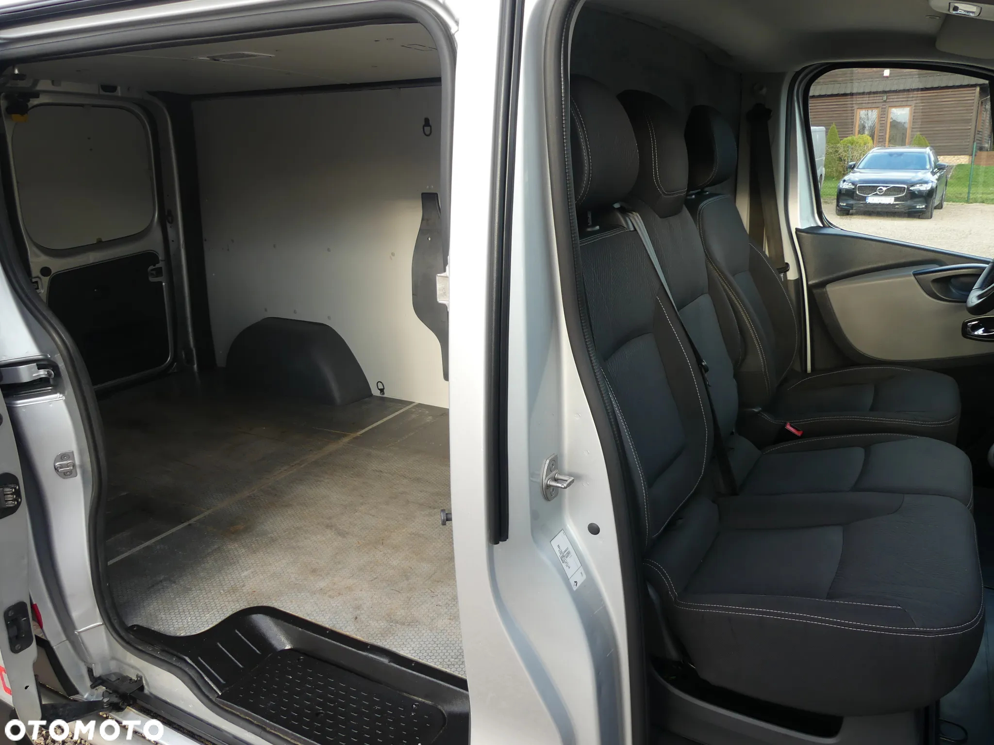Renault TRAFIC FORMUŁA EDITION - 22