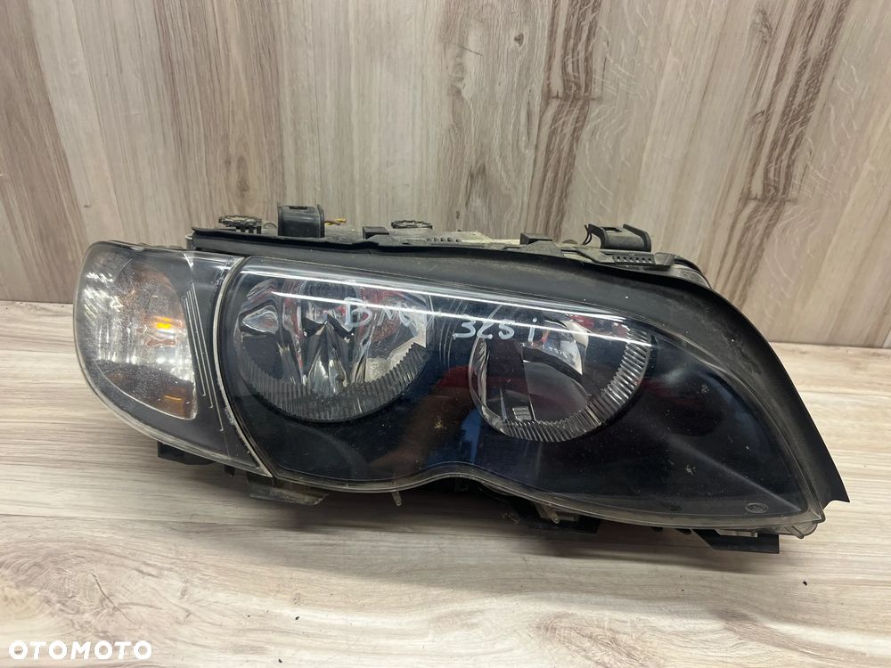 LAMPA REFLEKTOR  PRAWY KOMPLETNY BMW E46 325i 63126910956 - 1