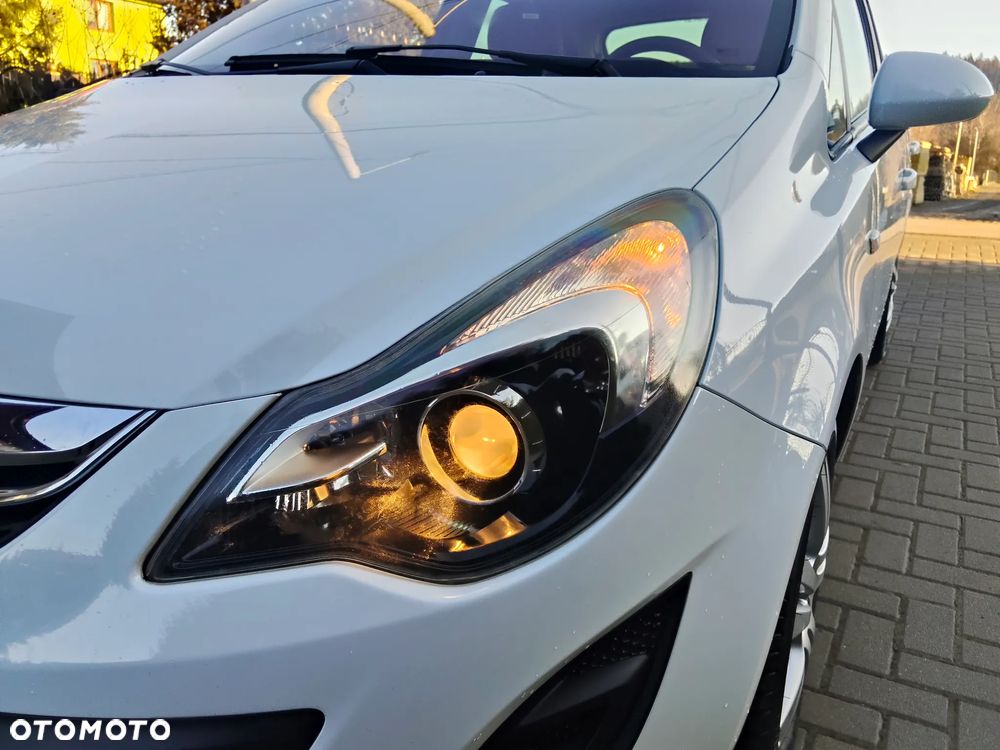 Opel Corsa 1.2 16V Enjoy - 4