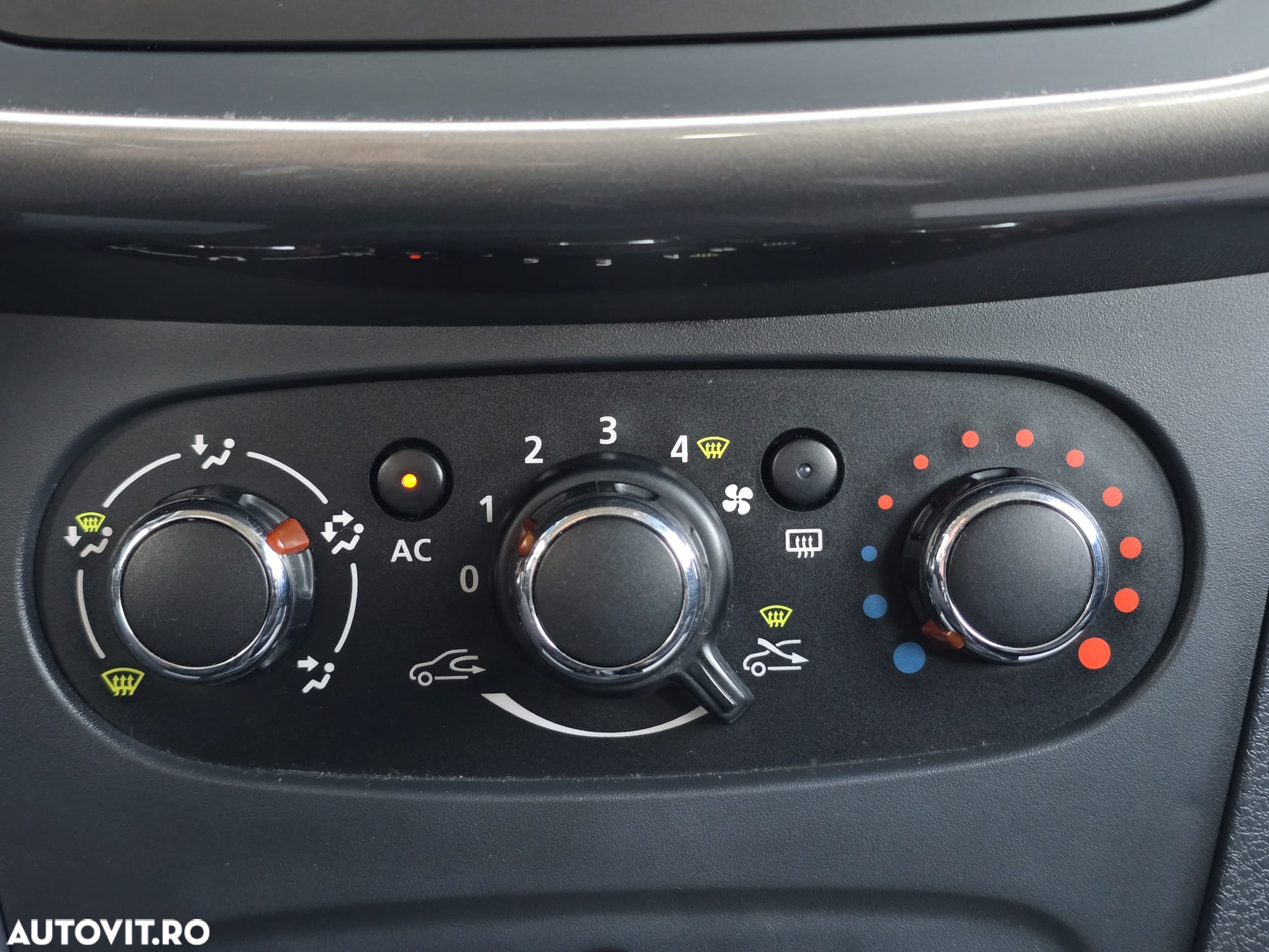 Dacia Sandero Stepway dCi 90 S&S Ambiance - 21