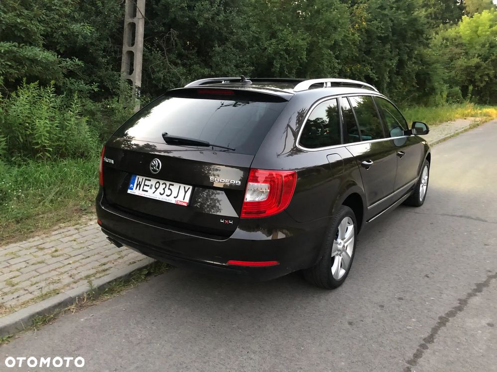 Skoda Superb 2.0 TDI 4x4 Platinum Outdoor DSG - 3
