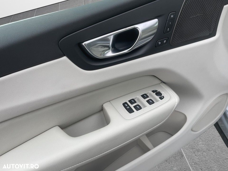 Volvo XC 60 T8 AWD AT PHEV Plus Bright - 12