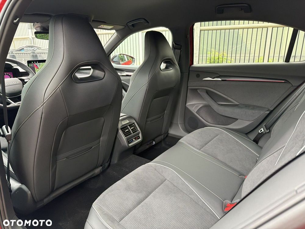 Skoda Superb 2.0 TSI Sportline DSG - 22