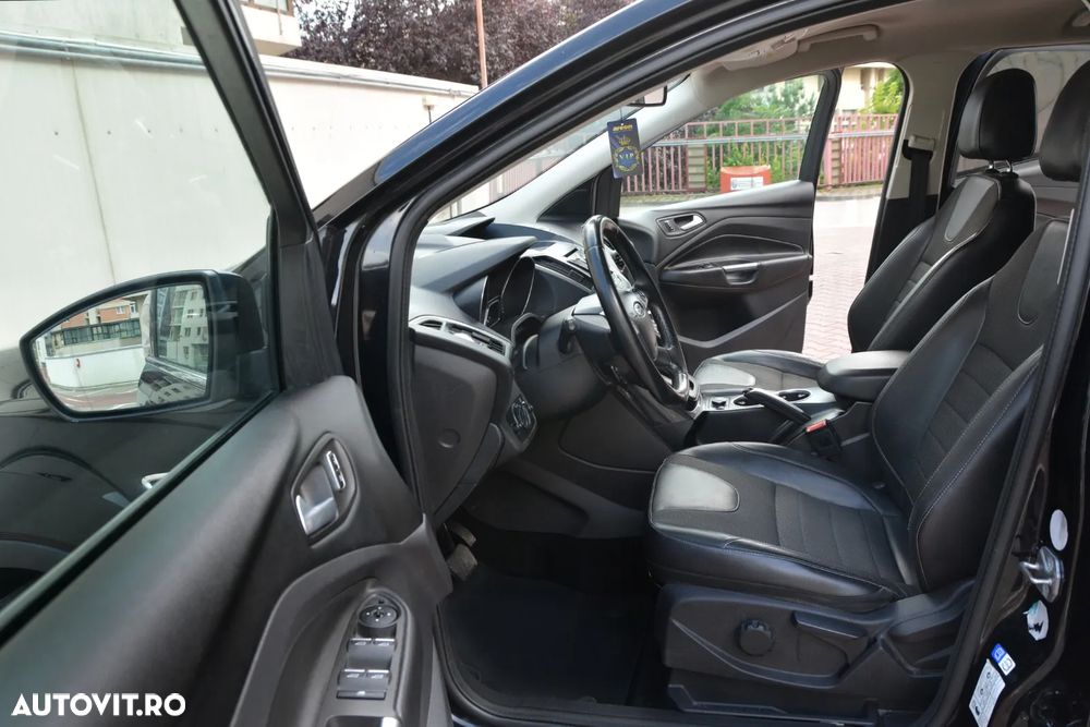 Ford Kuga 2.0 TDCi 4WD Powershift Titanium - 12