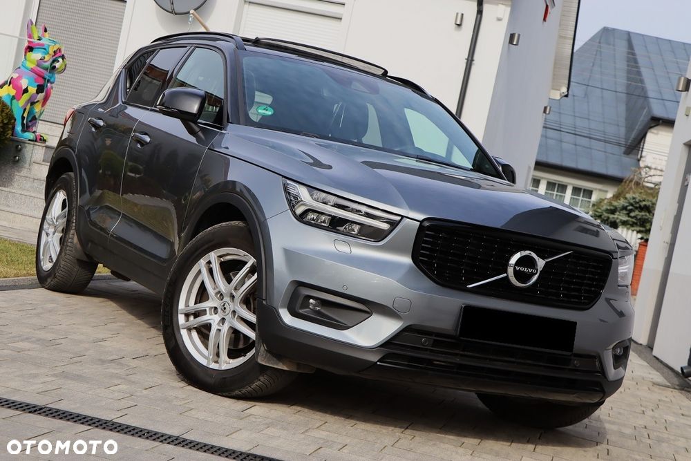 Volvo XC 40 D4 AWD R-Design - 3