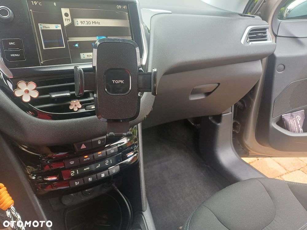 Peugeot 208 1.6 e-HDi Allure STT - 18