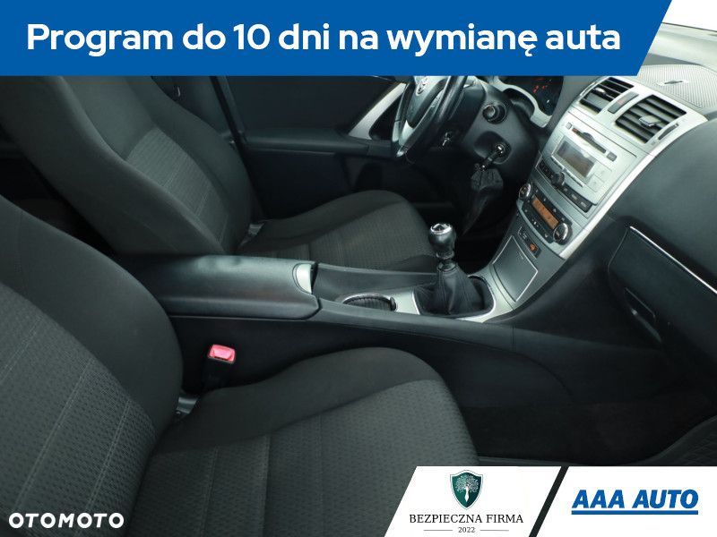 Toyota Avensis - 9